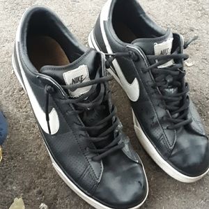 Nike kicks